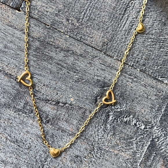 NEW Gold Tiny Heart Layering Necklace - Picture 5 of 11